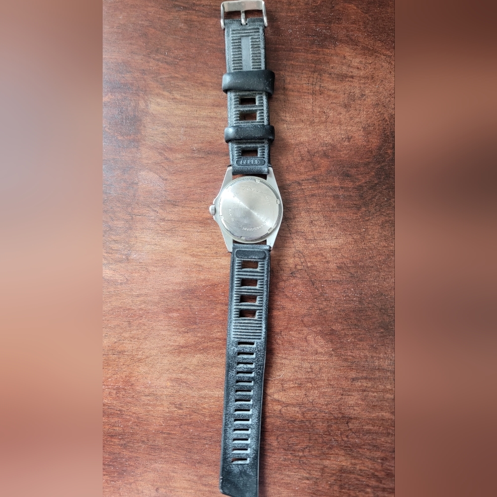 REI Analog watch
